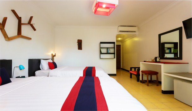 Deluxe Double/Twin Room, Pool View